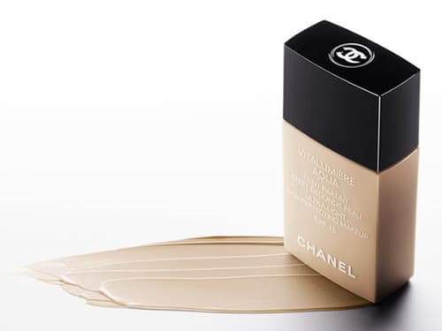Chanel Vitalumière Aqua