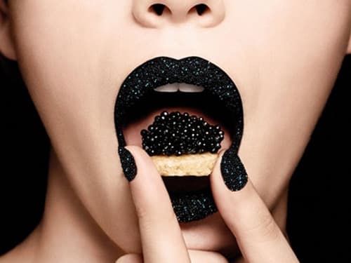Manicure caviar
